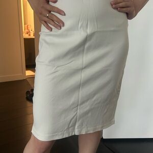 Elegant White Pencil Skirt